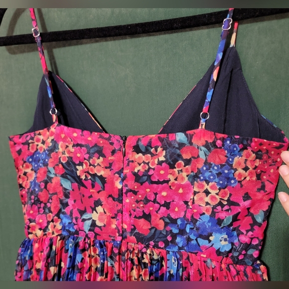 Lulus Sincerely Gorgeous Black Multi Floral Pleated Midi Dress - Picture 5 of 8